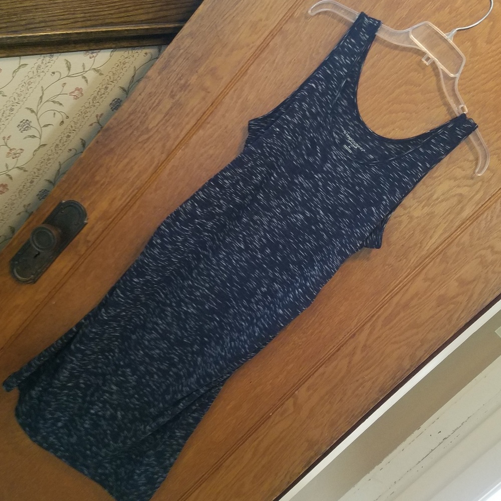 Liz Lange maternity spacedye body con dress